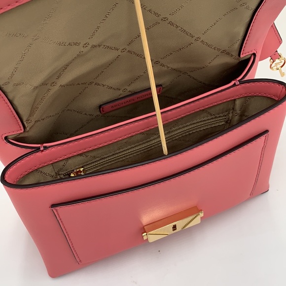 MICHAEL KORS
Cece Medium Flap Faux Leather PKT
Shoulder Satchel Crossbod… - Picture 12 of 16